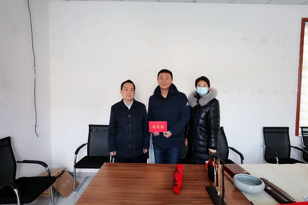 山東三箭集團多層次、多角度、多形式開展新春慰問送關懷活動